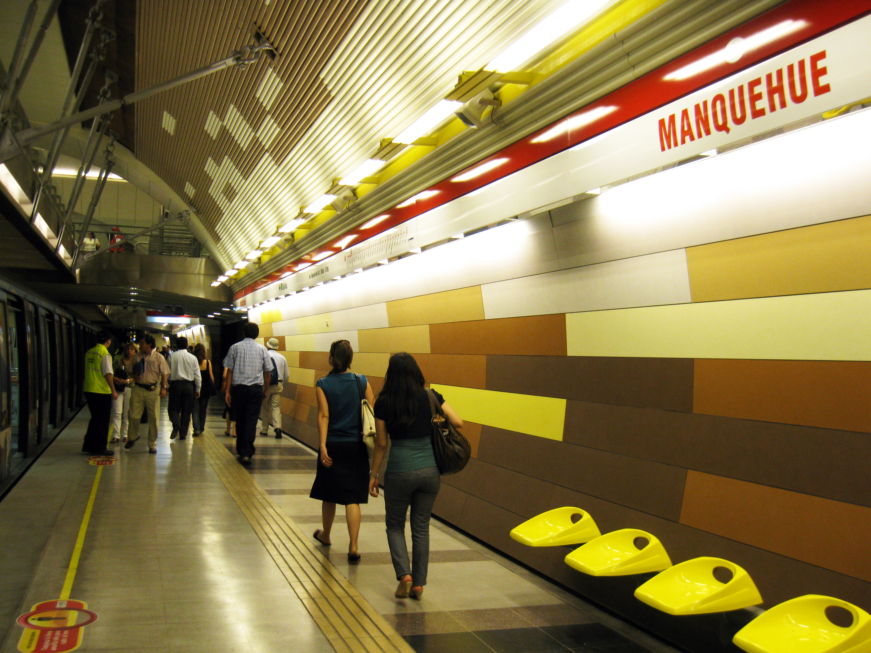 Metro de Santiago extenderá sus horarios para estás fiestas-
